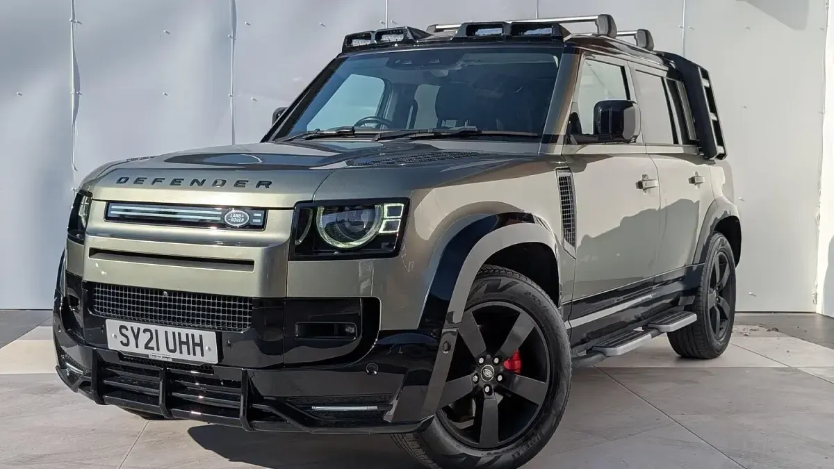 Used Land Rover Defender First Edition 2021 Green SUV