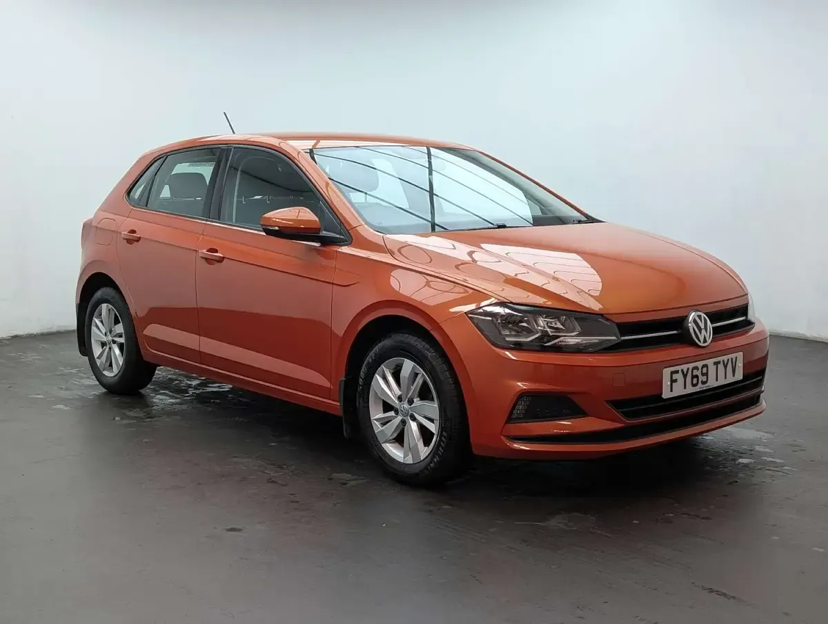 Used VW Polo SE 80 HP (58 kW) 2019 Orange Hatchback
