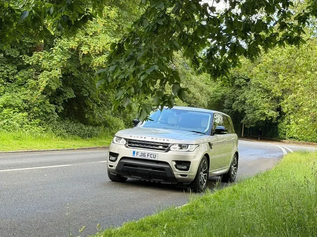Used Land Rover Range Rover Sport HSE Dynamic 306 HP (225 kW) 2016 Gold SUV
