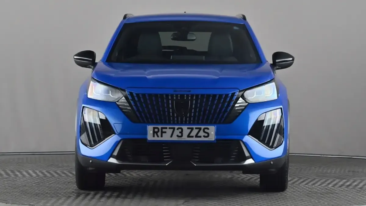 Second-hand Peugeot 2008 Allure 2023 Albastru SUV