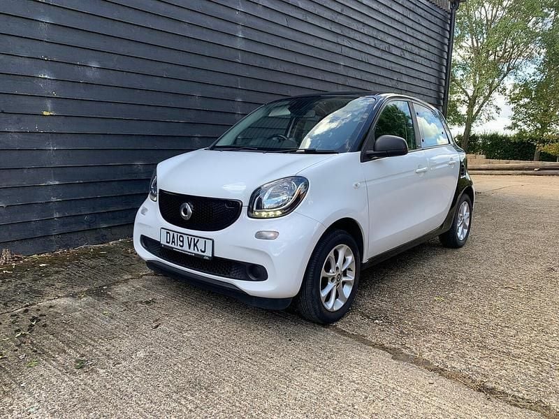 Used Smart ForFour Passion 71 HP (52 kW) 2019 Black Hatchback