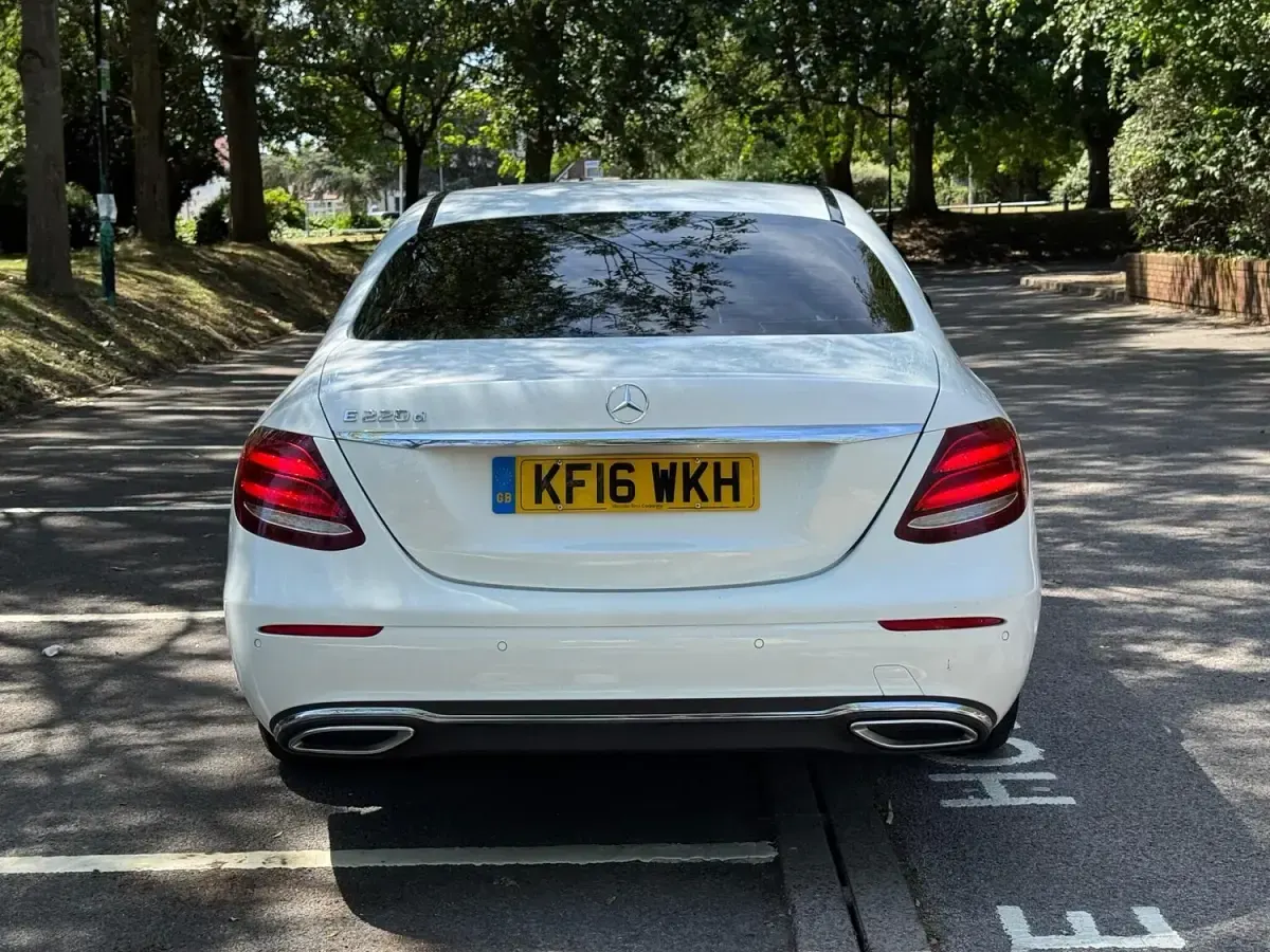 Used Mercedes E220 SE 2016 White Sedan