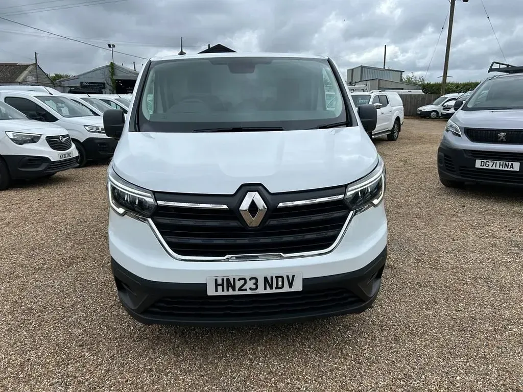 Used Renault Trafic Business 2023 White MPV