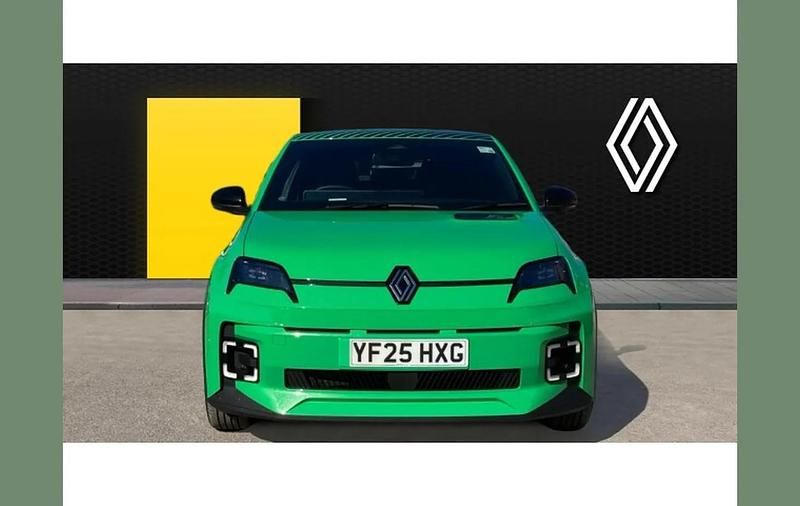 Used Renault R5 Komfort 110 kW (150 HP) 2025 Other Hatchback