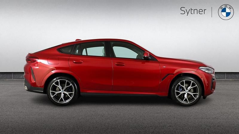 Used BMW X6 M Sport 335 HP (246 kW) 2023 Red SUV