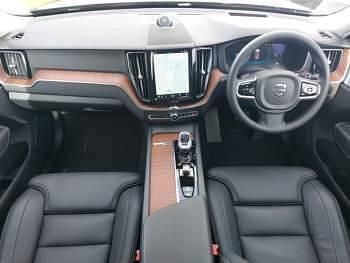 Used Volvo XC60 Ultimate 250 HP (183 kW) 2024 Black SUV