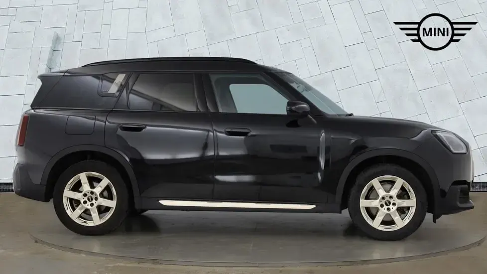 Used Mini Countryman 215 HP (158 kW) 2024 Black SUV