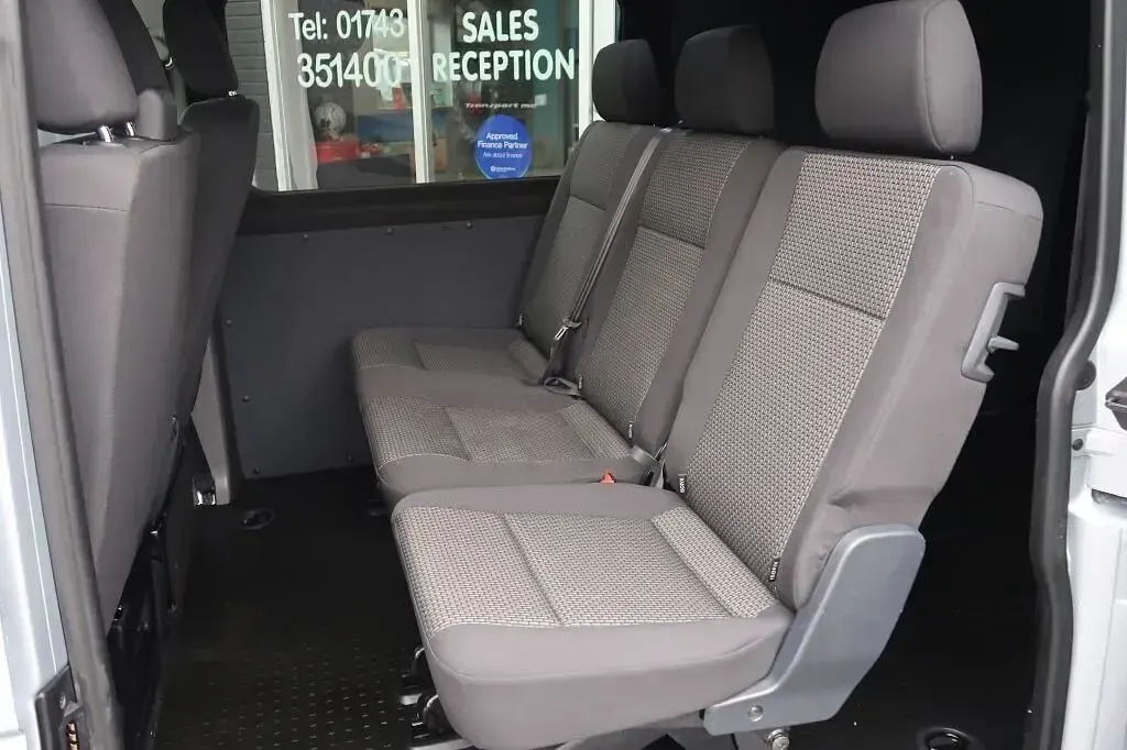 Used VW Transporter Highline 150 HP (110 kW) 2021 Silver Van