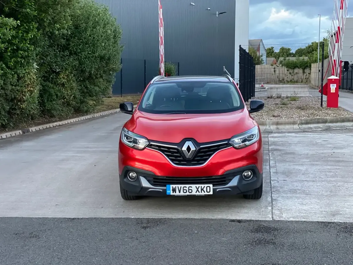 Used Renault Kadjar Signature 2016 Red SUV
