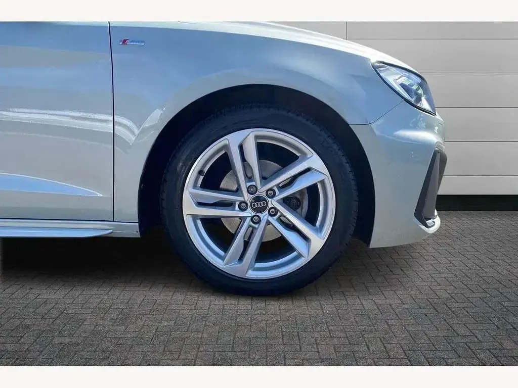 Used Audi A1 S-Line 110 HP (80 kW) 2023 Silver SUV