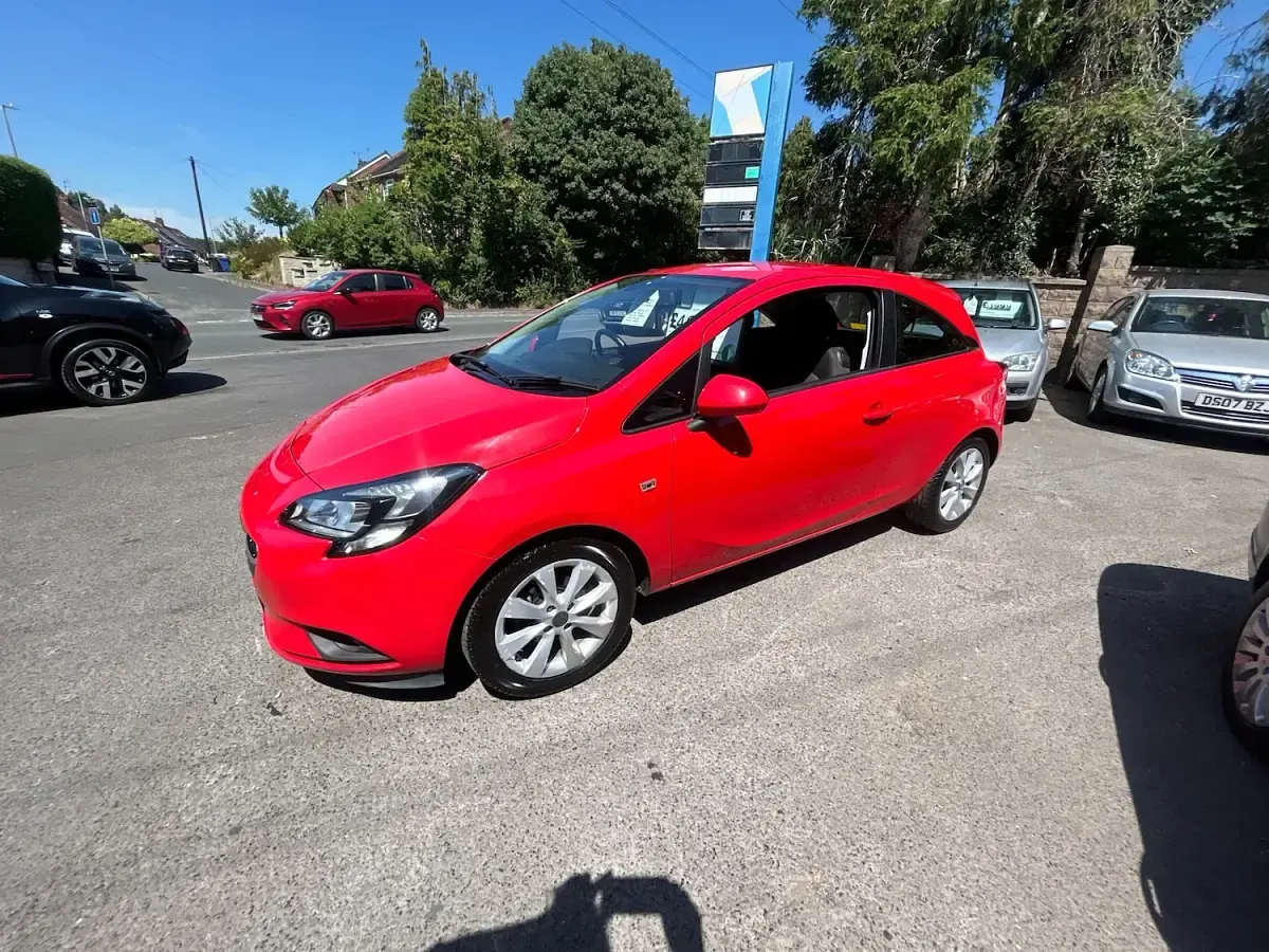 Used Vauxhall Corsa 2018 Bright red Hatchback
