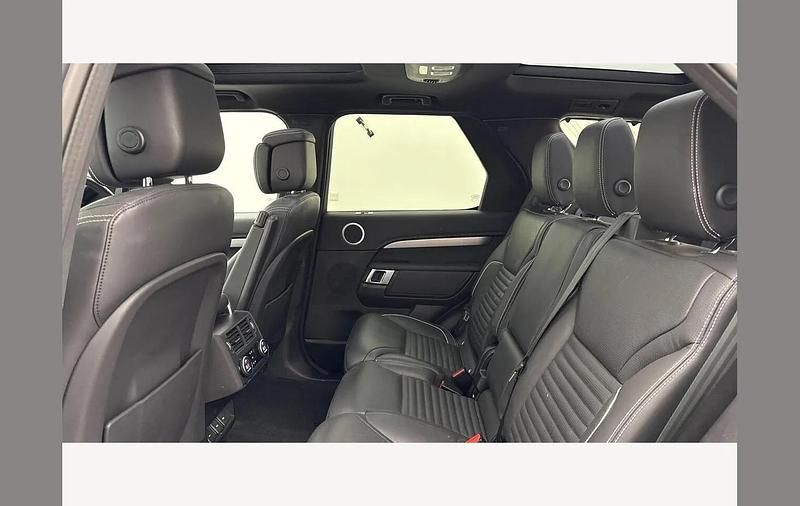 Used Land Rover Discovery 5 HSE Dynamic 300 HP (220 kW) 2024 Grey SUV