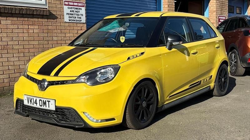 Used MG MG3 2014 Yellow Hatchback