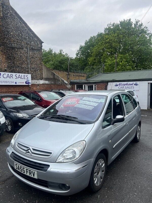 Silver Used 2005 Citroën Xsara Picasso MPV | £1,295 (Fair price) - Image 1/4
