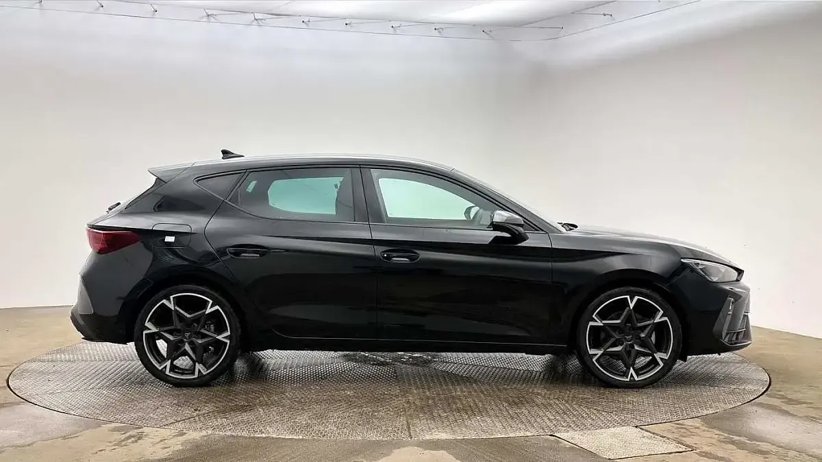 New Cupra Leon 150 HP (110 kW) 2025 Black Hatchback