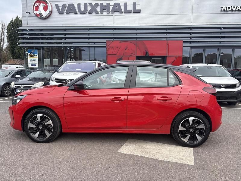 Second-hand Vauxhall Corsa-e 98 kW (134 CP) 2025 Roșu Hatchback