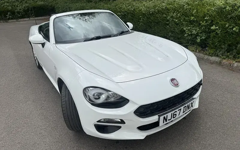 Begagnad Fiat 124 Spider Classica 140 HK (102 kW) 2017 Vit Cab