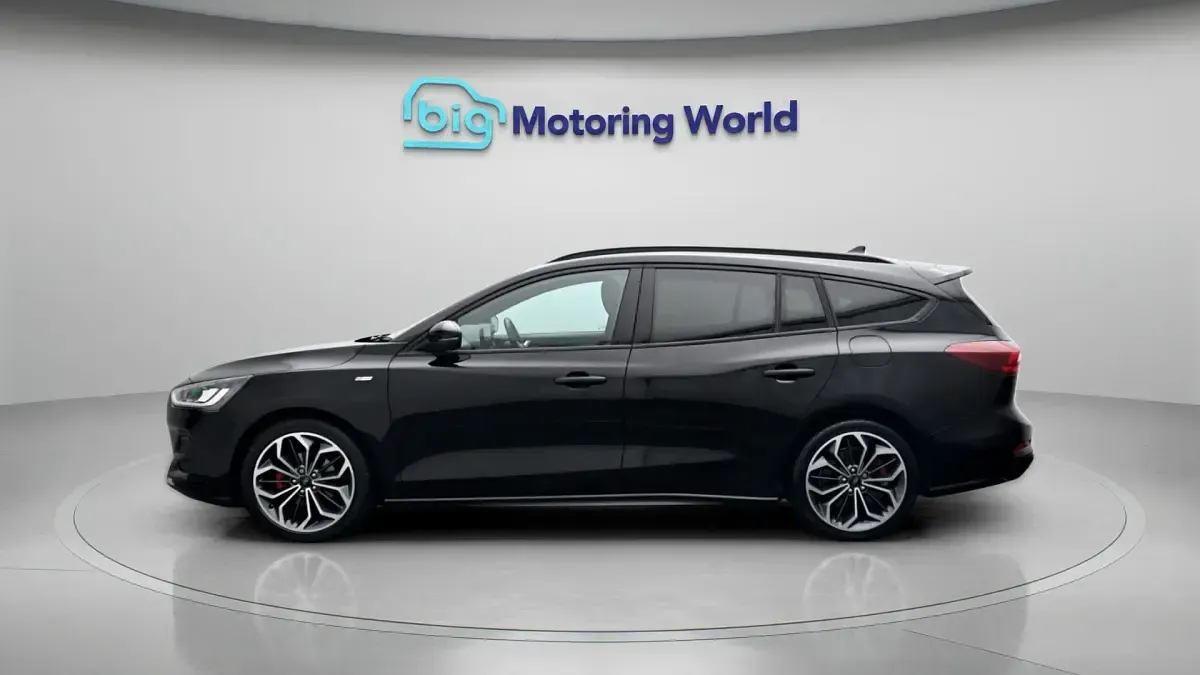 Used Ford Focus ST-Line X 125 HP (91 kW) 2023 Black Estate