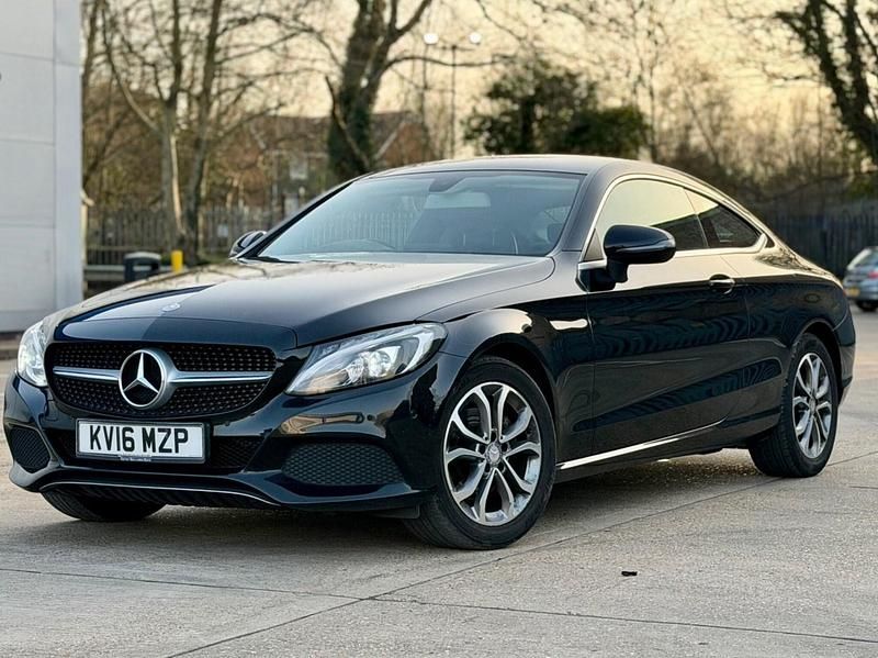 Second-hand Mercedes C200 184 CP (135 kW) 2016 Negru Coupe