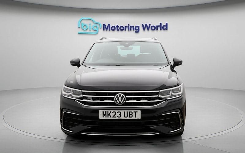 Used VW Tiguan R-line 150 HP (110 kW) 2023 Black SUV