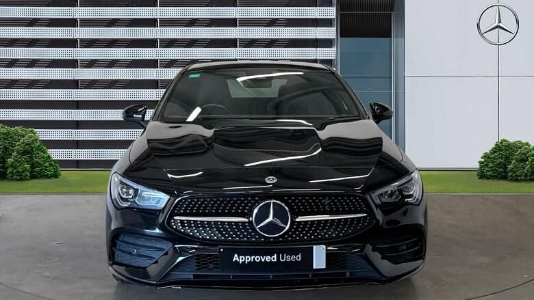 Begagnad Mercedes CLA200 Executive 163 HK (119 kW) 2022 Sedan