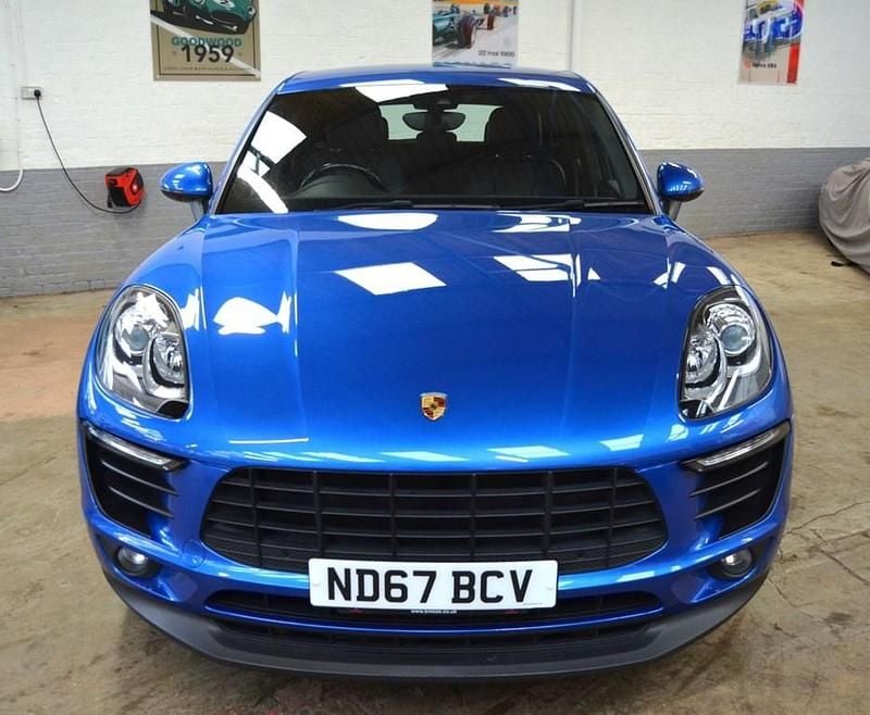 Used Porsche Macan S 335 HP (246 kW) 2018 Blue SUV