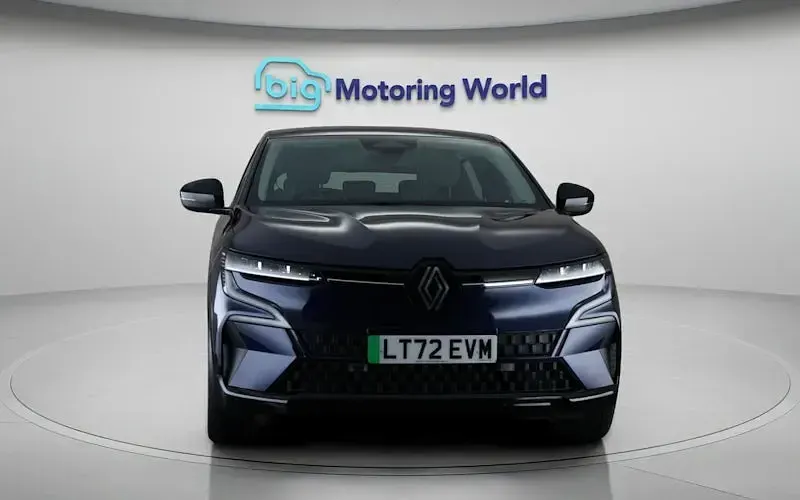 Used Renault Megane E-Tech Equilibre 161 kW (220 HP) 2022 Blue Hatchback