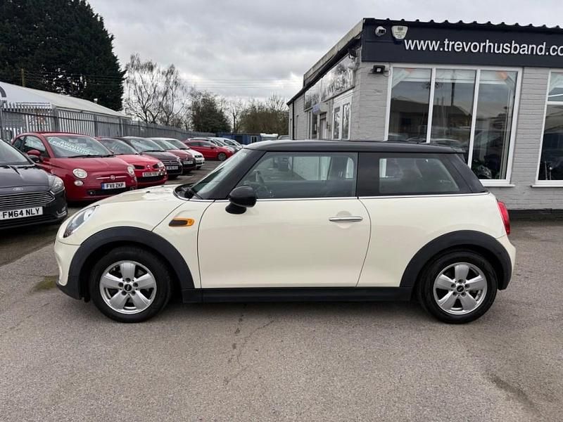 Used Mini Cooper 136 HP (100 kW) 2017 White Hatchback