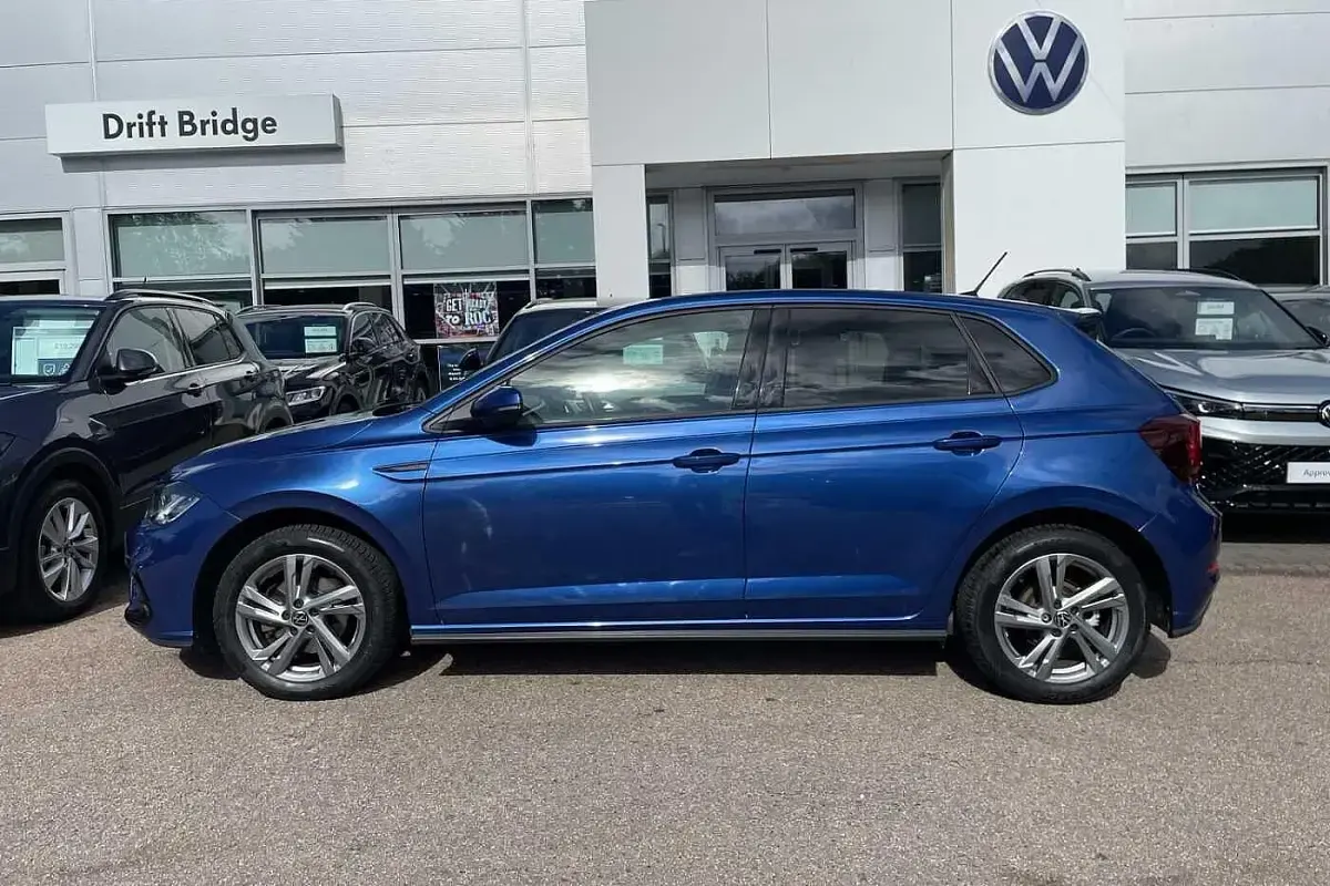 Used VW Polo R-line 110 HP (80 kW) 2022 Blue Hatchback