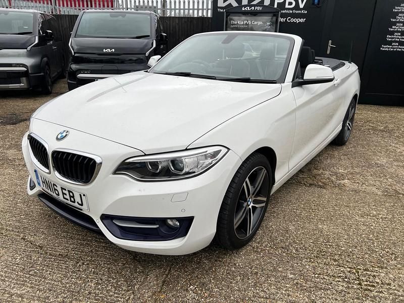Used BMW 218 Sport Line 134 HP (98 kW) 2016 White Cabriolet