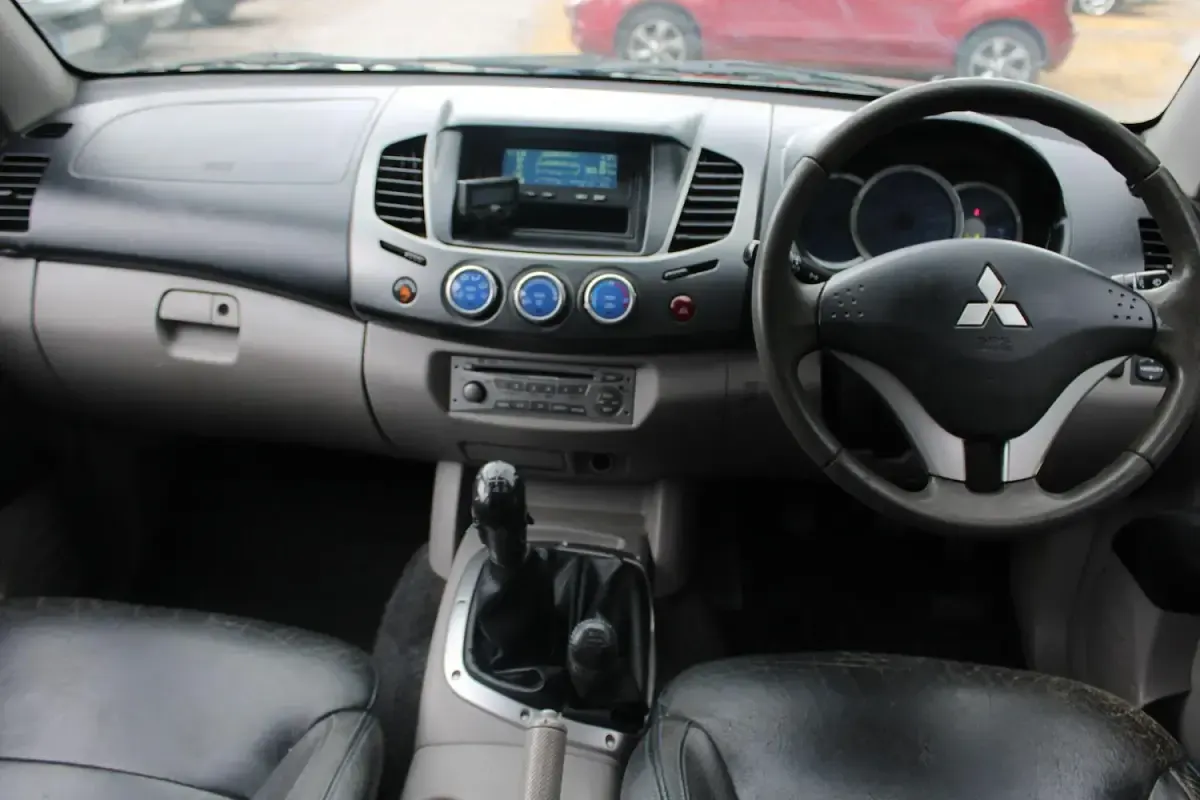 Used Mitsubishi L200 Warrior 136 HP (100 kW) 2007 Grey Pickup