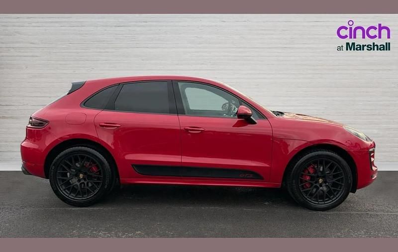 Used Porsche Macan GTS 355 HP (261 kW) 2016 Red SUV