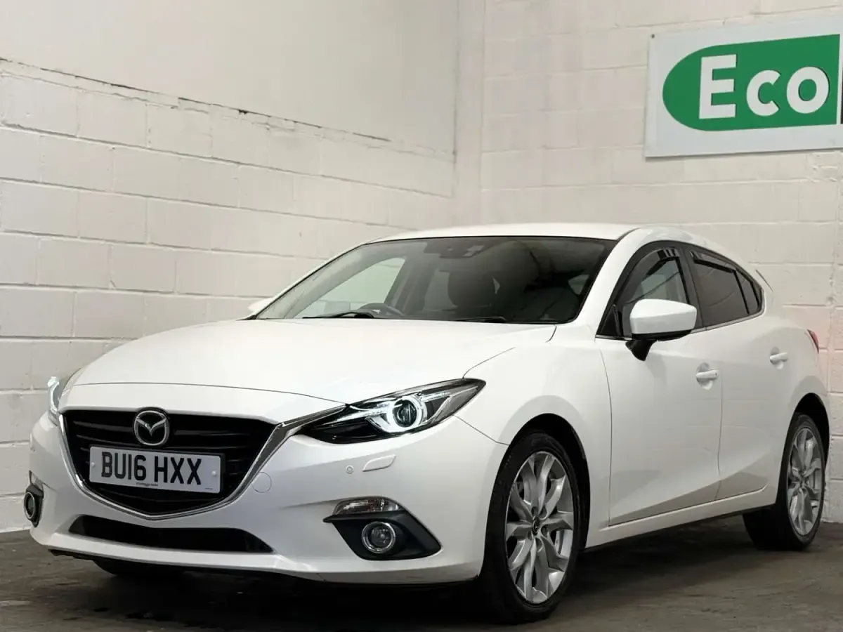 Usado Mazda 3 Inclusive 165 HP (121 kW) 2016 Branco Citadino