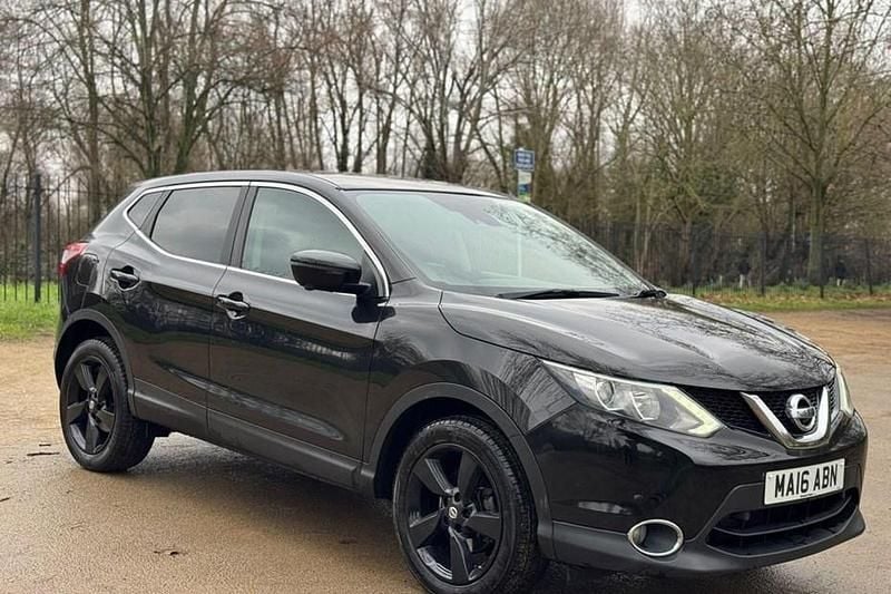 Used Nissan Qashqai N-Connecta 2016 Black SUV