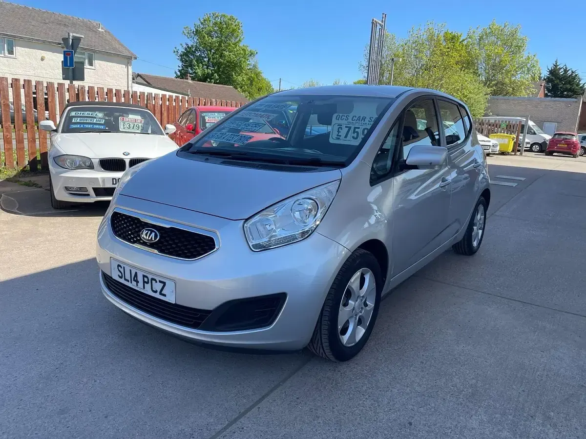 Used Kia Venga 125 HP (91 kW) 2014 Silver Hatchback