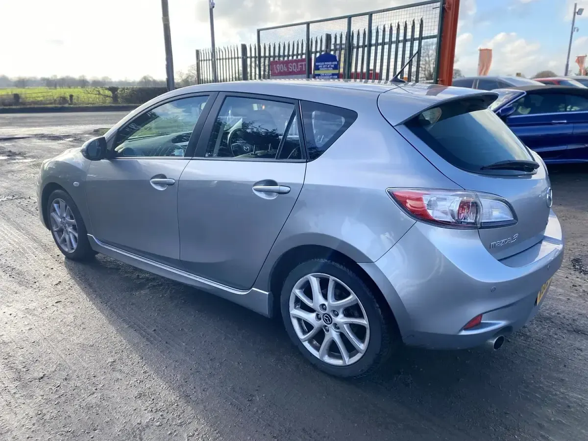 Used Mazda 3 2013 Silver Hatchback