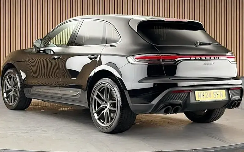 Used Porsche Macan 265 HP (194 kW) 2024 Black SUV