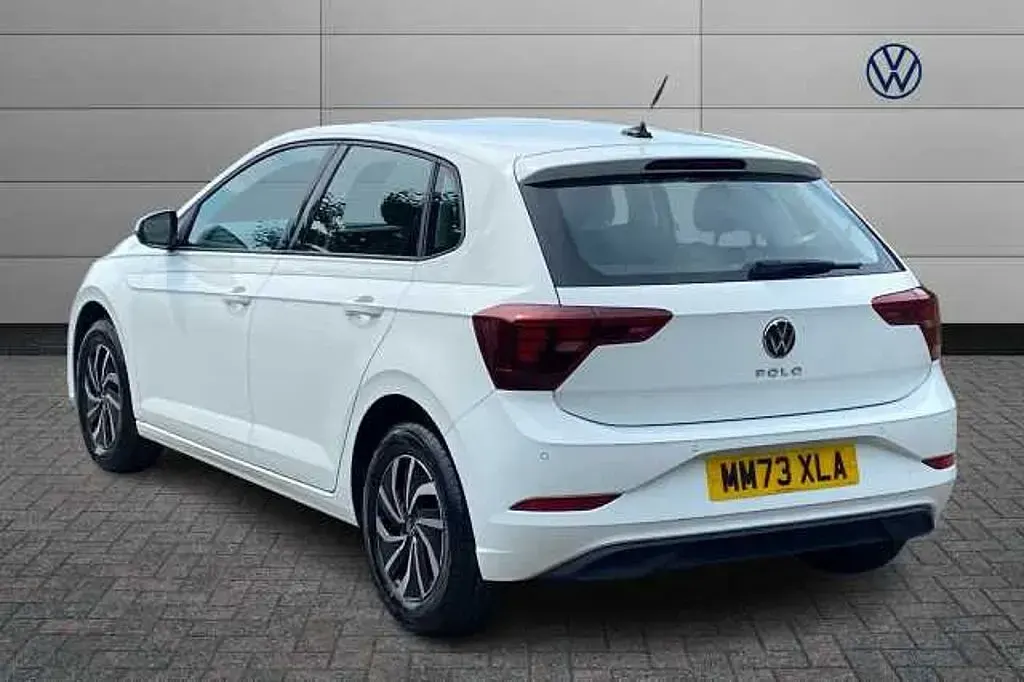 Used VW Polo Life 95 HP (69 kW) 2023 White Hatchback
