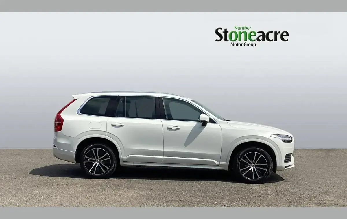 Used Volvo XC90 Momentum 232 HP (170 kW) 2021 White SUV