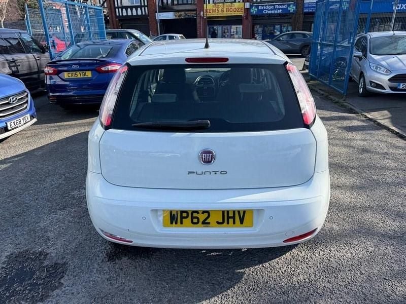 Used Fiat Punto Easy 69 HP (50 kW) 2012 White Hatchback