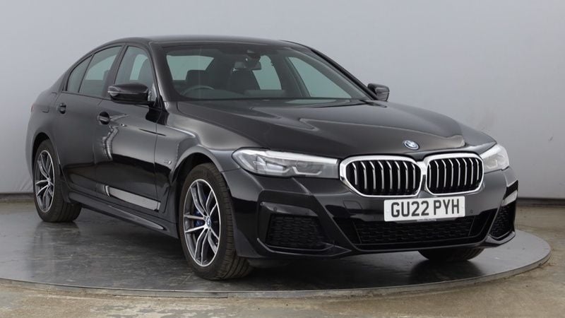 Black Used 2022 BMW 530e M Sport | £28,900 (Good price) - Image 1/4
