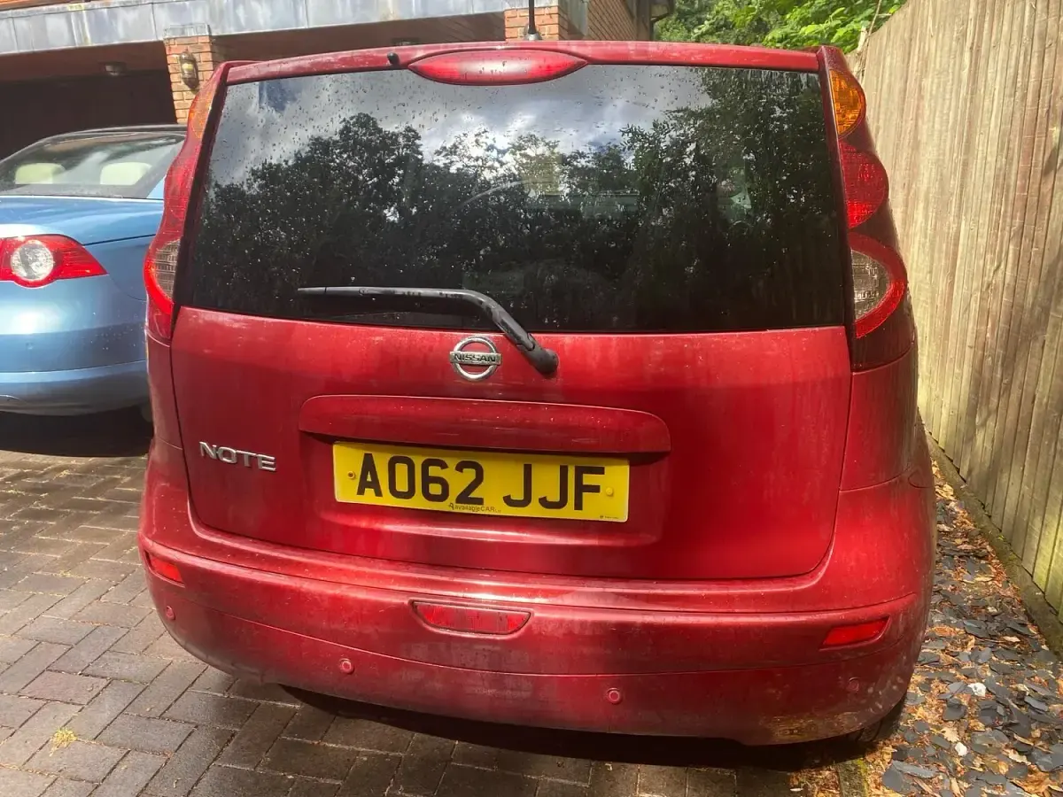 Used Nissan Note N-TEC 110 HP (80 kW) 2012 Red Hatchback