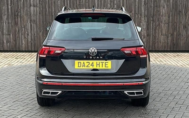 Used 2023 VW Tiguan R-line Edition SUV | £32,690 (Expensive) - Image 1/4