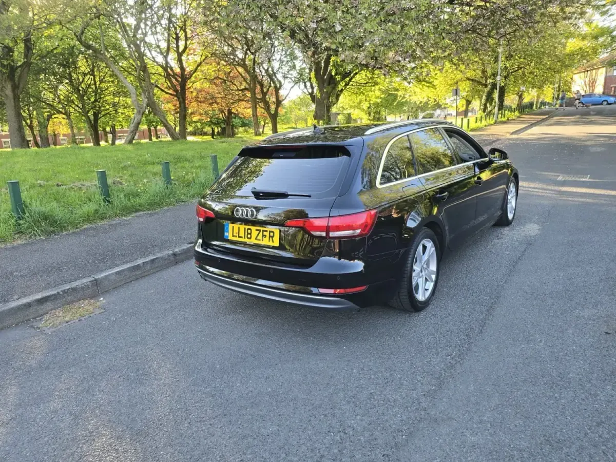 Begagnad Audi A4 Sport 2018 Svart Kombi
