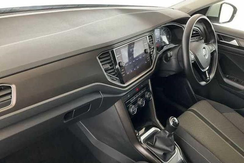 Used VW T-Roc SE 115 HP (84 kW) 2019 White SUV