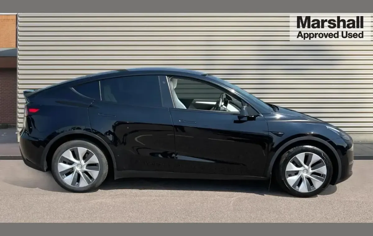 Used Tesla Model Y Long Range AWD 378 kW (514 HP) 2022 Black SUV