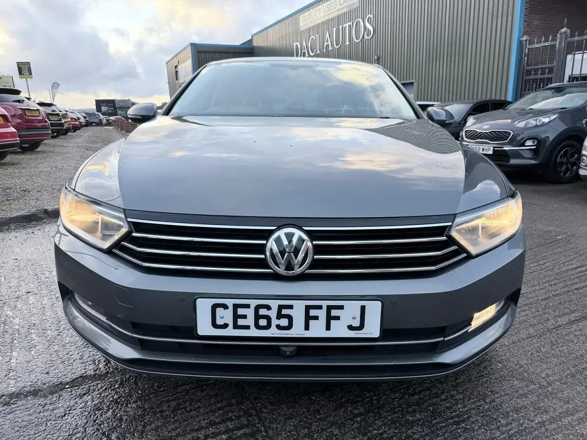 Used VW Passat Business 150 HP (110 kW) 2015 Grey Sedan