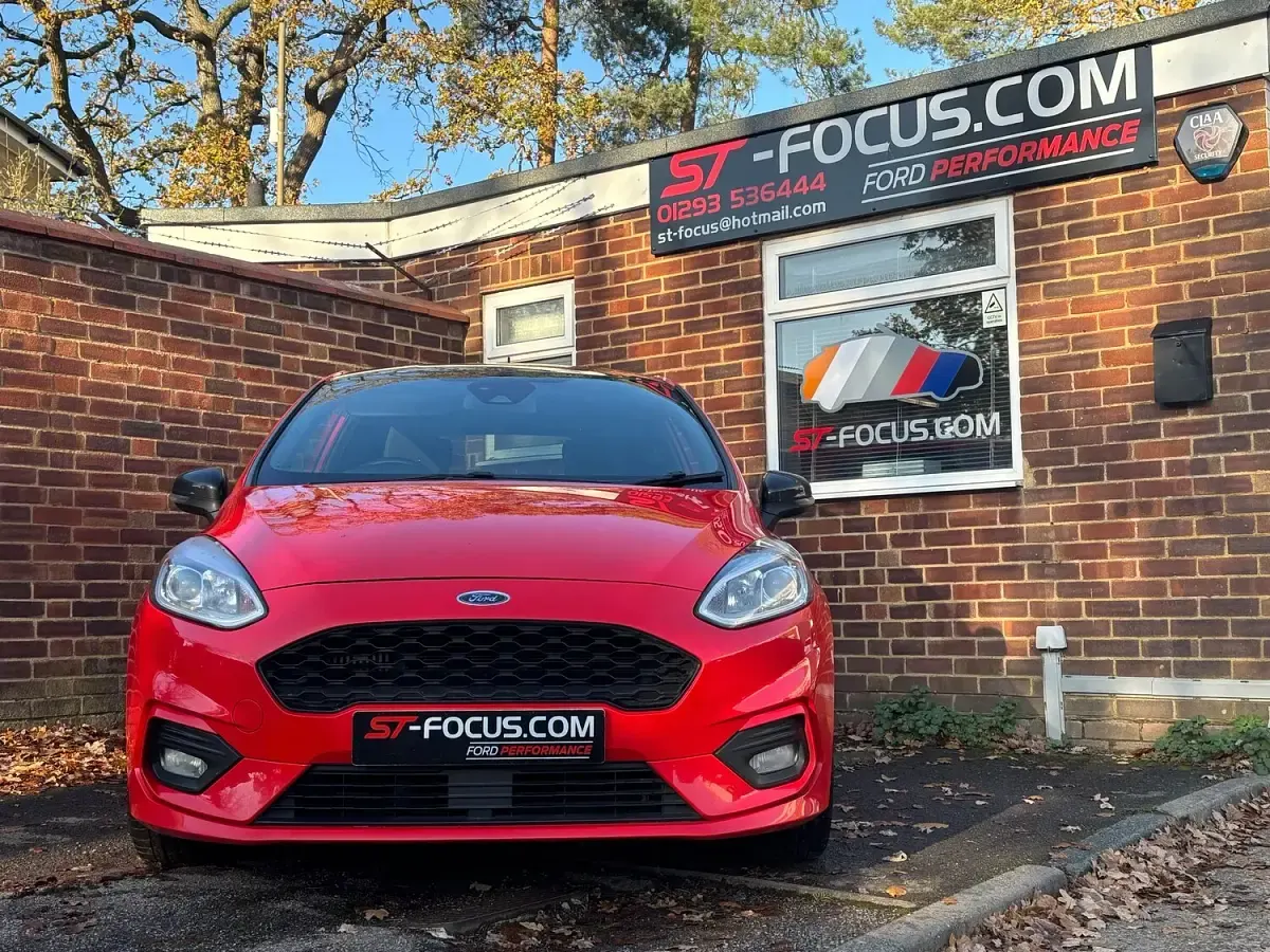 Used Ford Fiesta ST-Line 100 HP (73 kW) 2018 Red Hatchback