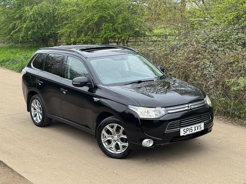 Used Mitsubishi Outlander P-HEV 2015 Black Estate