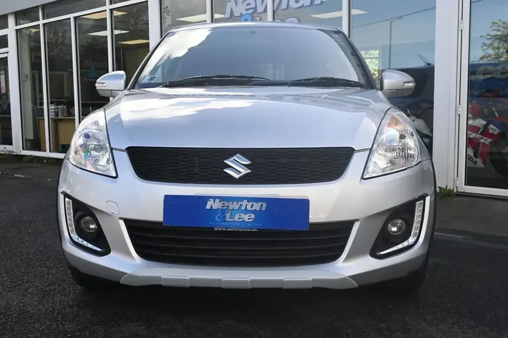 Used Suzuki Swift SZ4 94 HP (69 kW) 2013 Silver Hatchback